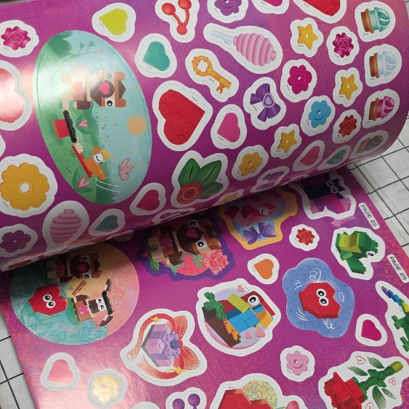 LEGO Valentine's Day Fun Set - Red, Pink, Blue, NWOT - Picture 9 of 14